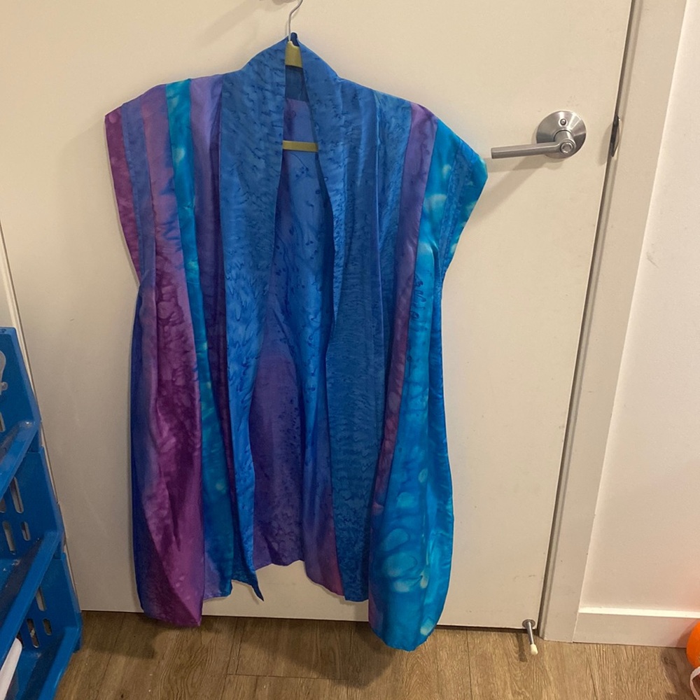 Silk hand-painted pleated jacket